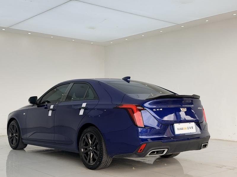 Cadillac CT4 - фото 3