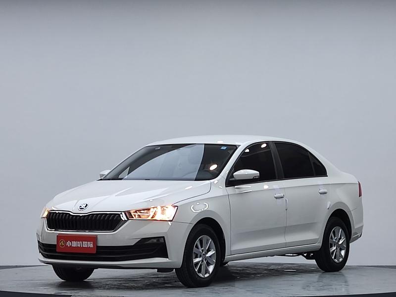 Skoda Rapid - фото 0