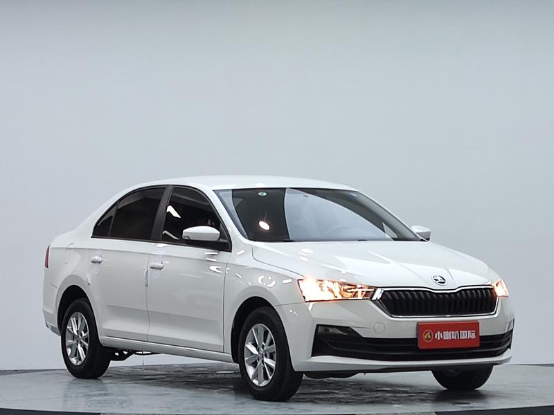 Skoda Rapid - фото 2