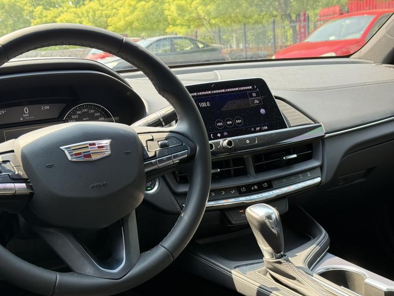 Cadillac CT4 - фото 4