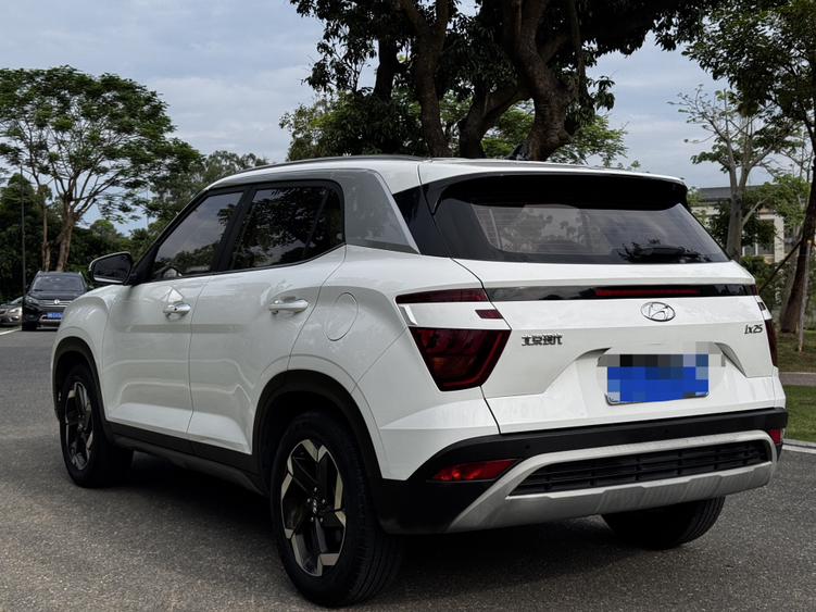 Hyundai ix25 - фото 3