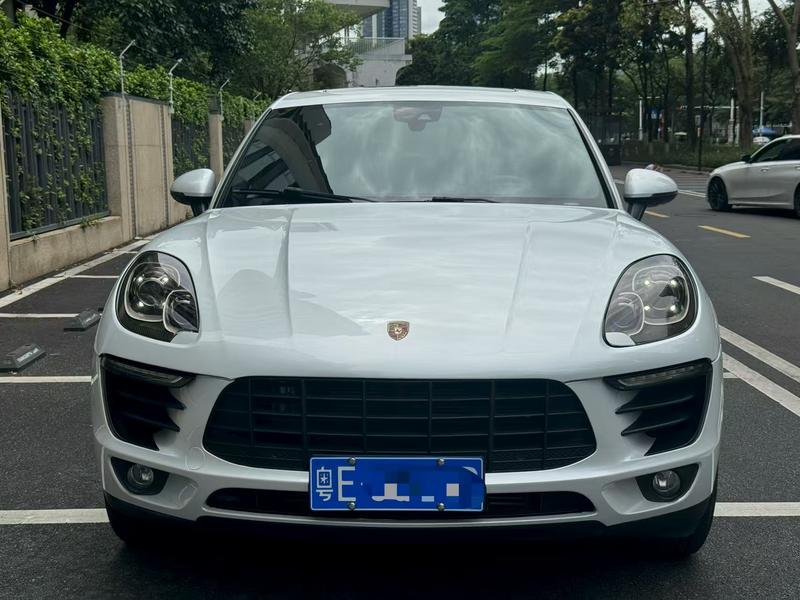 Porsche Macan - фото 1