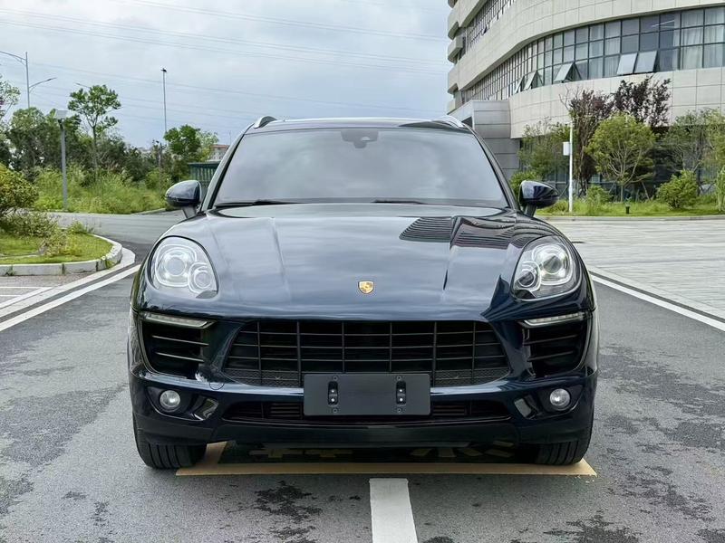 Porsche Macan - фото 1