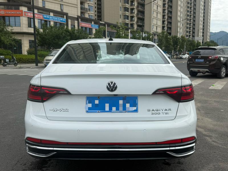 Volkswagen Sagitar - фото 4