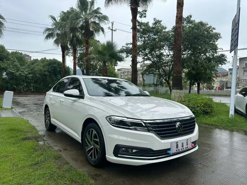 Volkswagen Lavida - фото 2