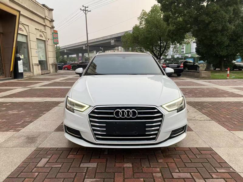 Audi A3 - фото 1