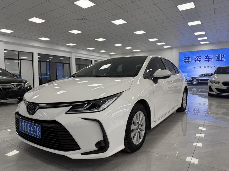Toyota Corolla - фото 0
