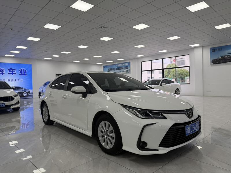 Toyota Corolla - фото 2