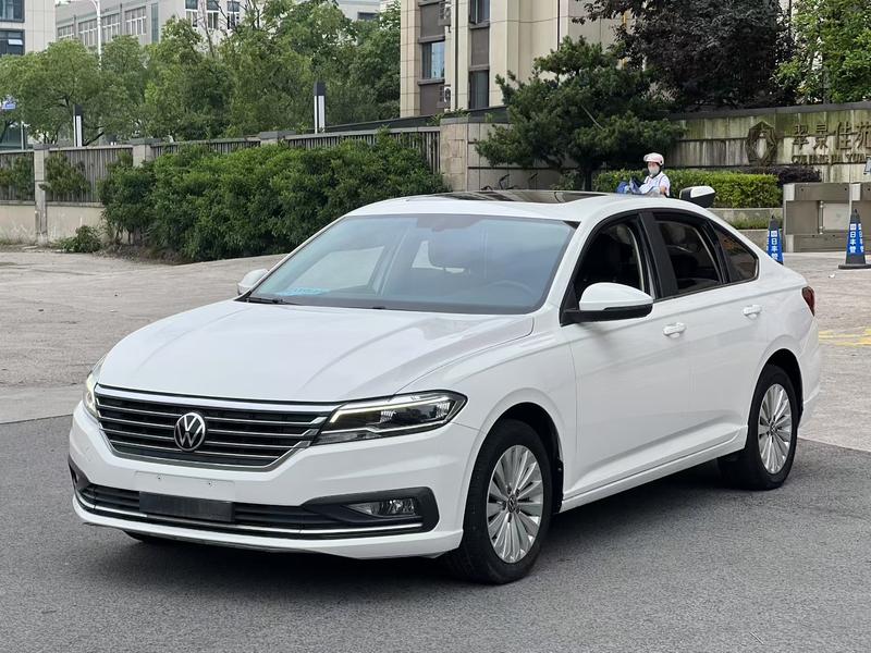 Volkswagen Lavida - фото 0