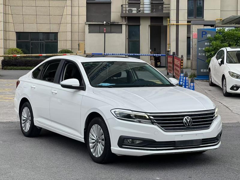 Volkswagen Lavida - фото 2