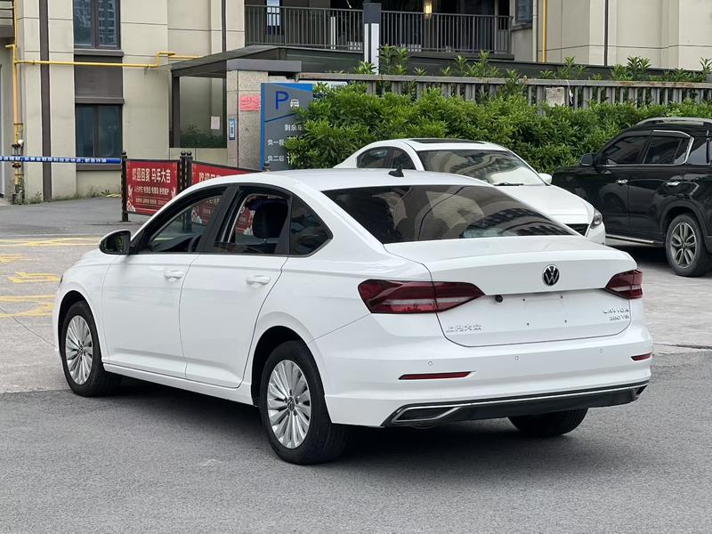 Volkswagen Lavida - фото 3