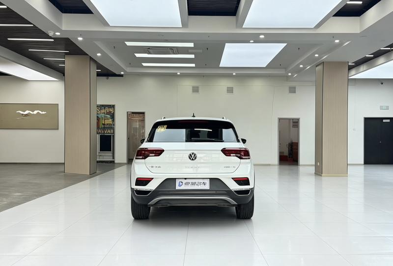 Volkswagen T-Roc - фото 3
