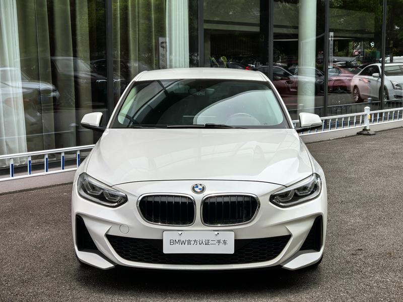 BMW 1 Series - фото 1