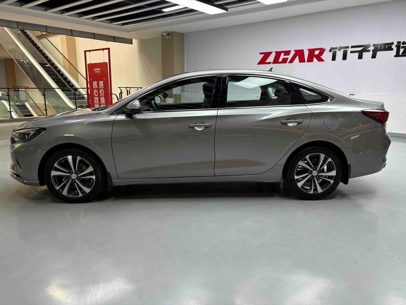 Changan Eado - фото 3