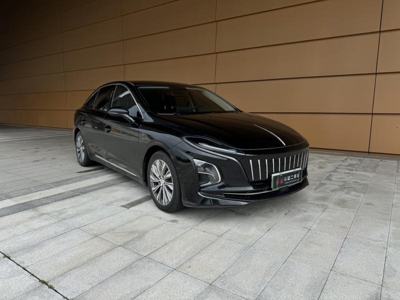 Hongqi E-QM5 - фото 2
