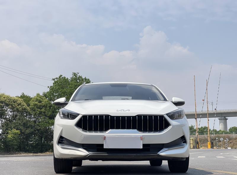 Kia K3 - фото 1