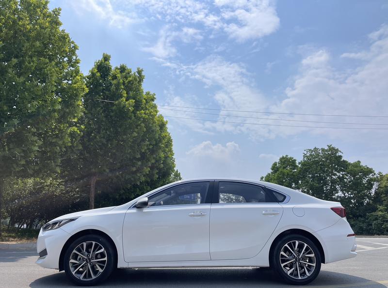 Kia K3 - фото 3