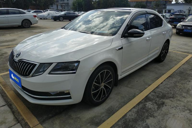 Skoda Octavia - фото 0