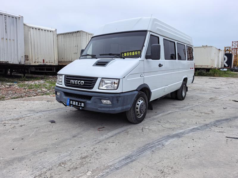 Iveco Daily - фото 0