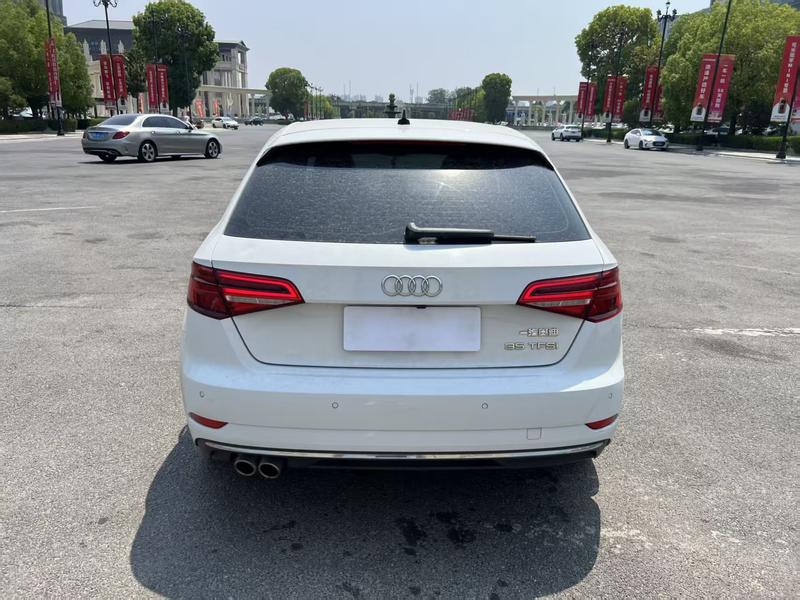 Audi A3 - фото 4