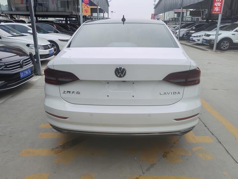 Volkswagen Lavida - фото 4