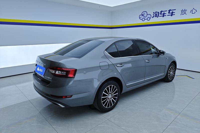 Skoda Octavia - фото 2