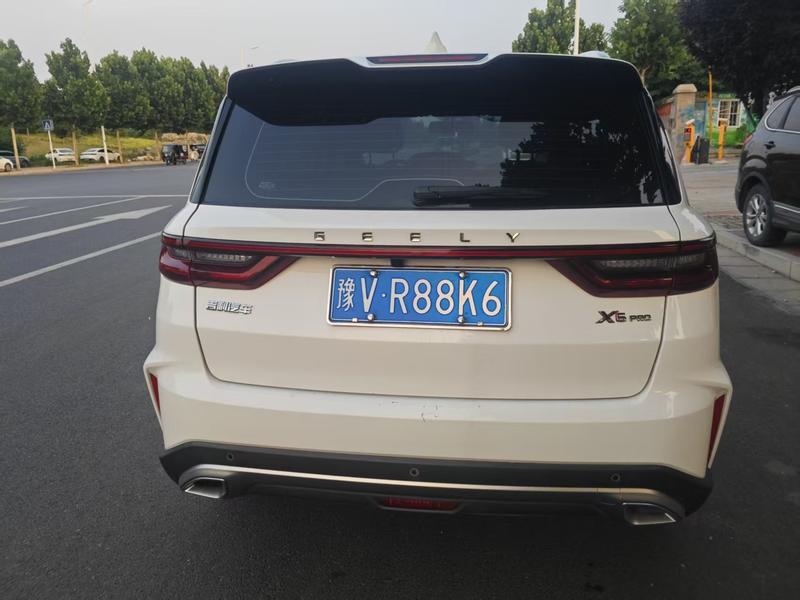 Geely X6 - фото 4