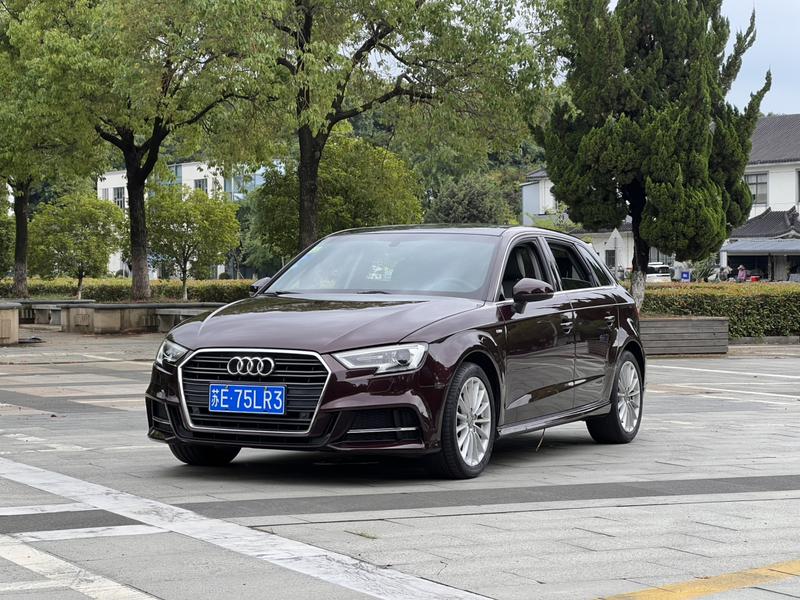 Audi A3 - фото 0