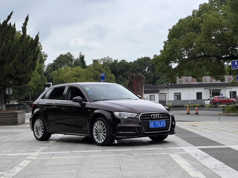 Audi A3 - фото 2