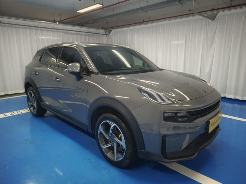 Lynk & Co 06 - фото 2