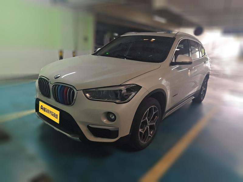 BMW X1 - фото 0