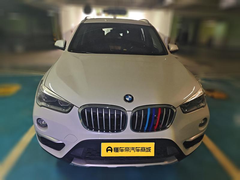 BMW X1 - фото 1