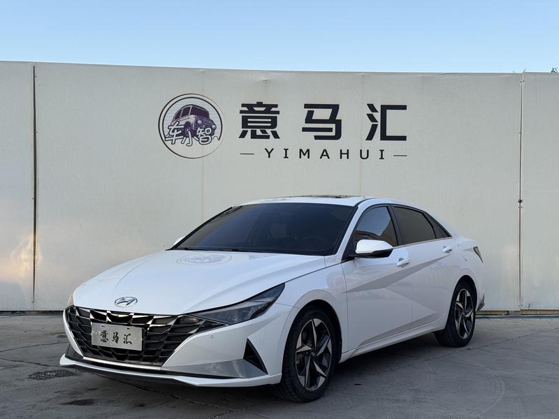 Hyundai Elantra - фото 0