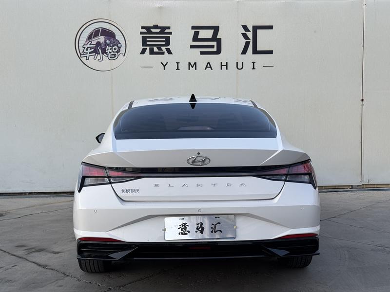 Hyundai Elantra - фото 4