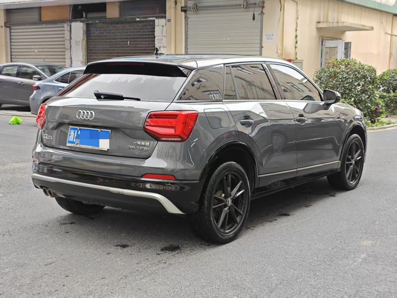 Audi Q2L - фото 4