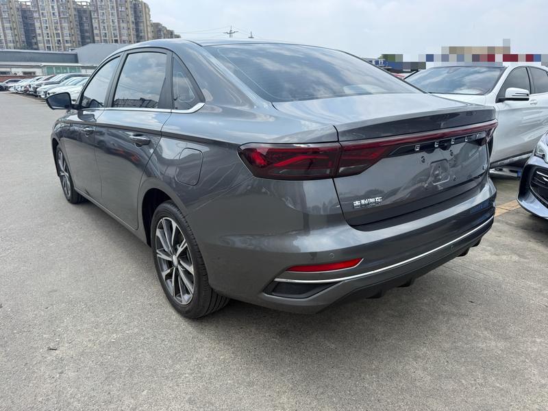 Geely Emgrand - фото 3