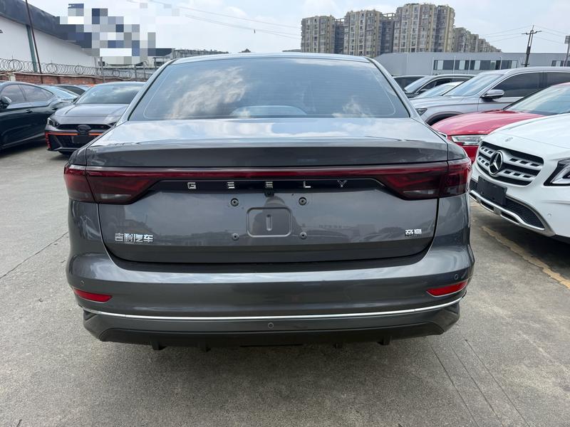 Geely Emgrand - фото 4
