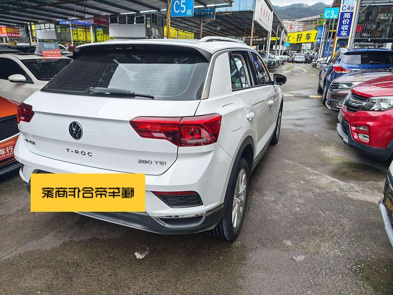 Volkswagen T-Roc - фото 4