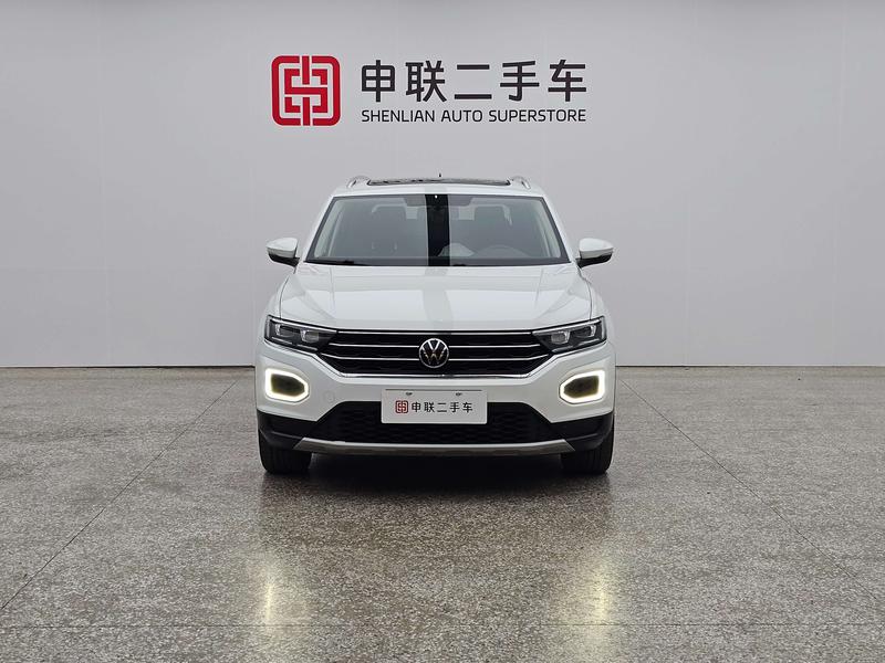Volkswagen T-Roc - фото 1