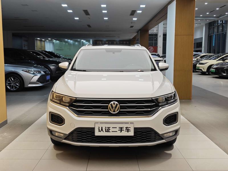 Volkswagen T-Roc - фото 1