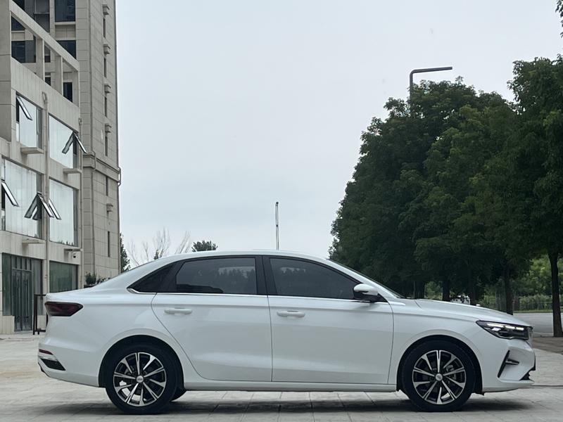 Geely Emgrand - фото 3