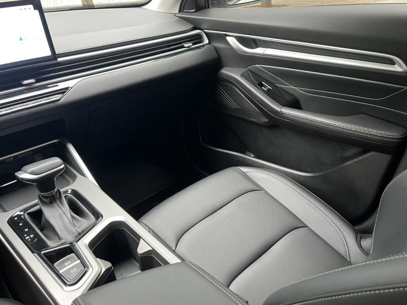 Geely Emgrand - фото 4