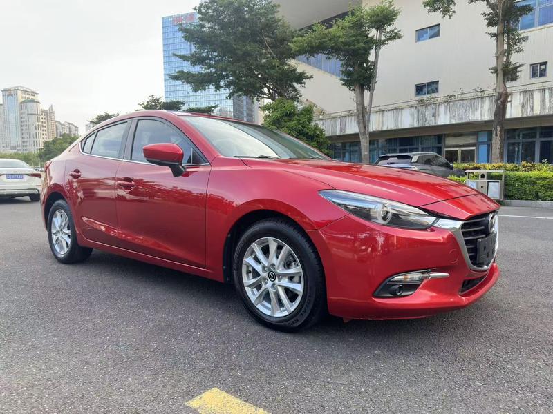 Mazda Mazda3 - фото 2