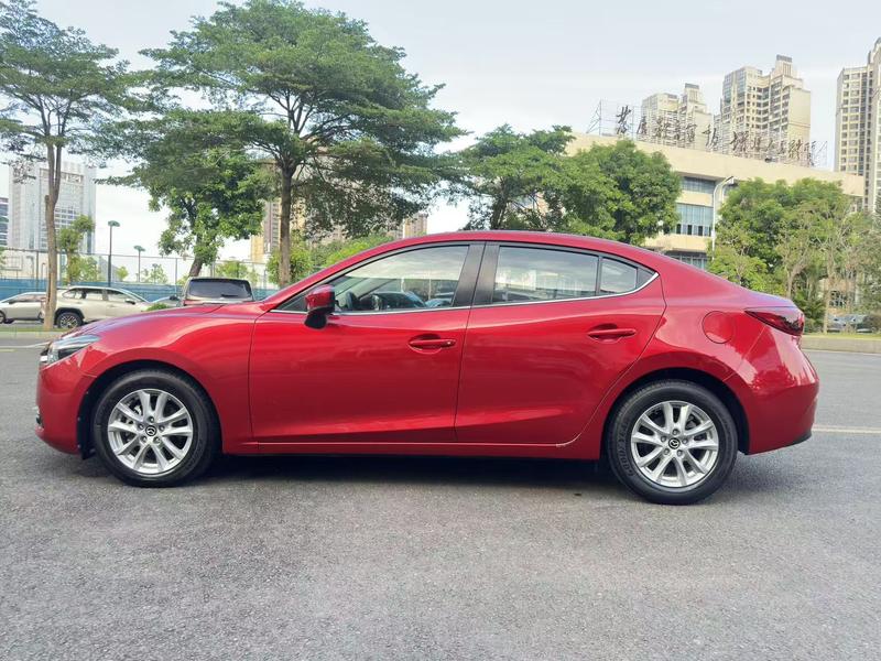 Mazda Mazda3 - фото 3