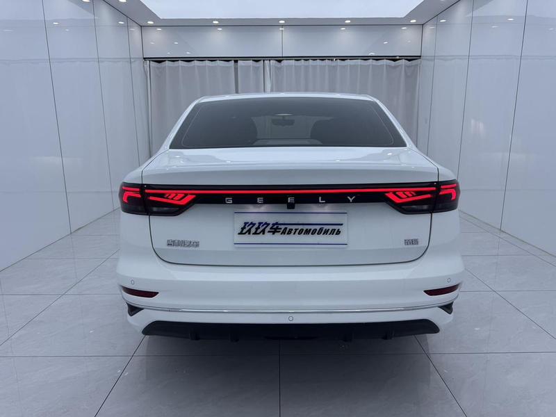 Geely Emgrand - фото 4