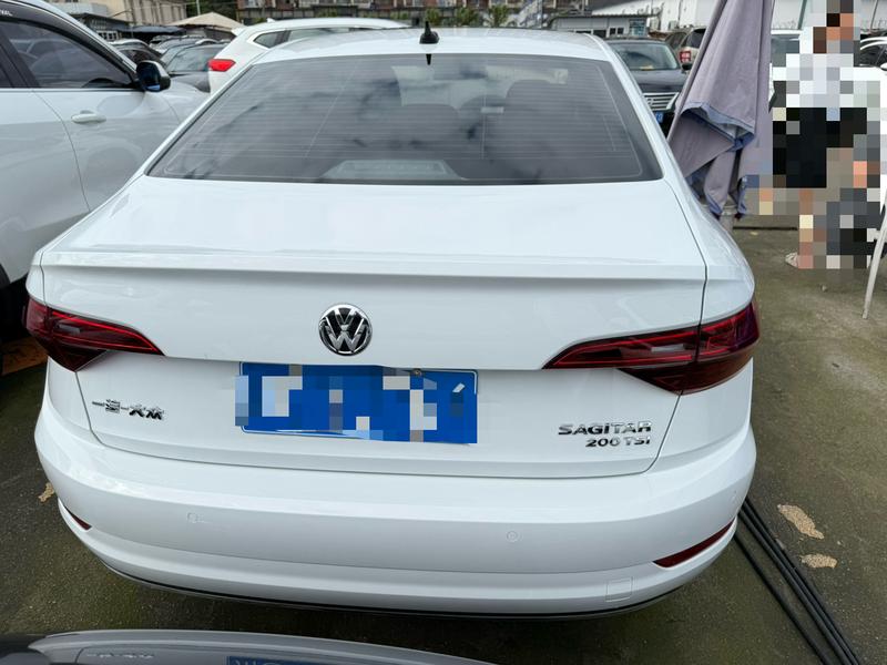 Volkswagen Sagitar - фото 4