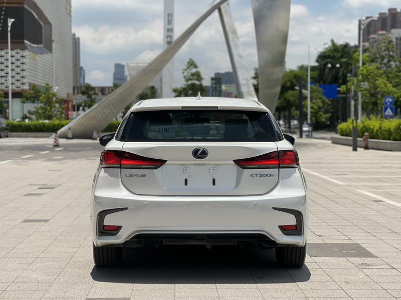 Lexus CT - фото 3