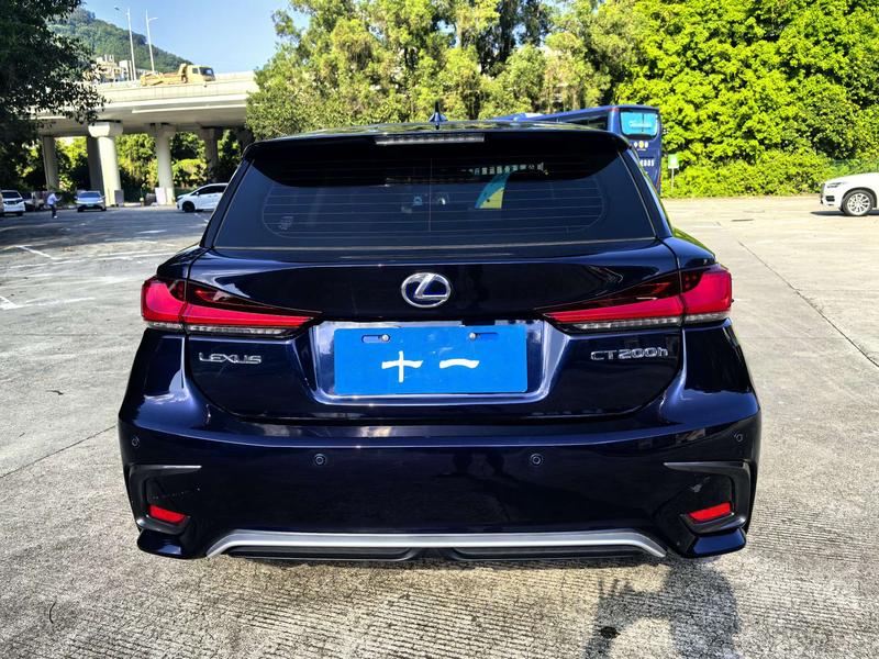 Lexus CT - фото 3