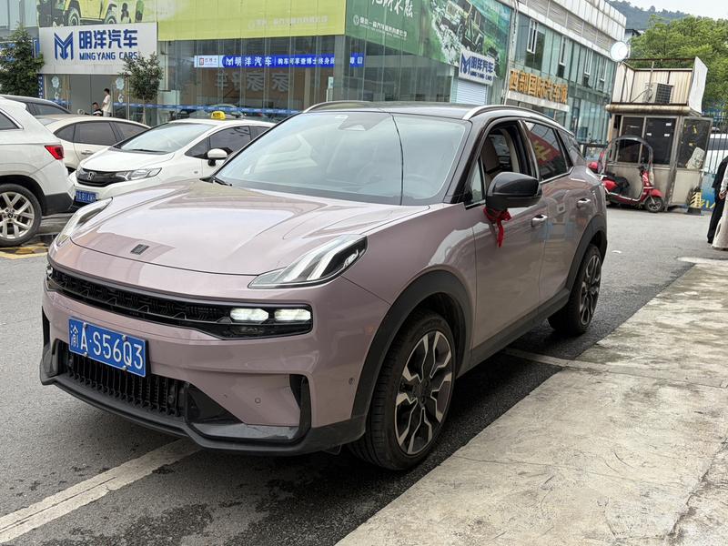 Lynk & Co 06 - фото 0