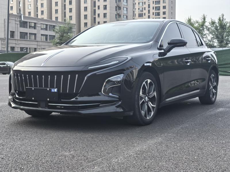 Hongqi E-QM5 - фото 0
